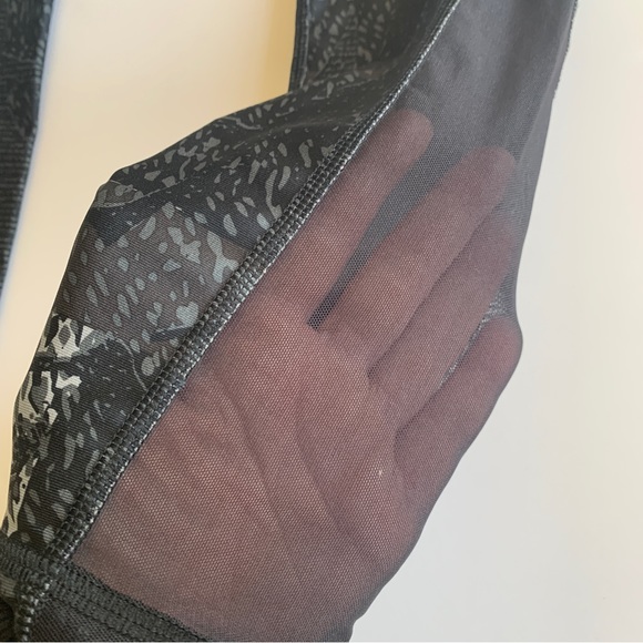 Under Armour Training Pants - Picture 5 of 7